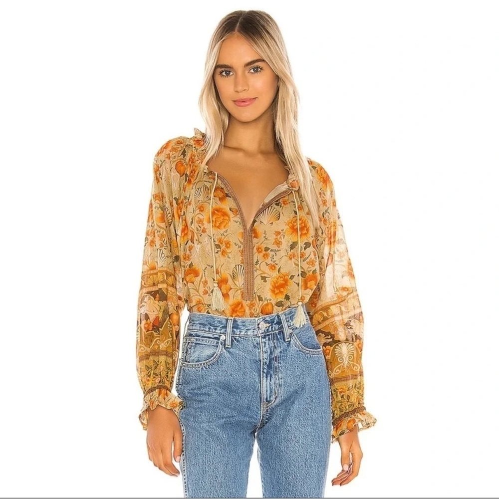 ❌SOLD❌SPELL and the gypsy Seashell mermaid pattern blouse in Orange sand - Picture 3 of 8
